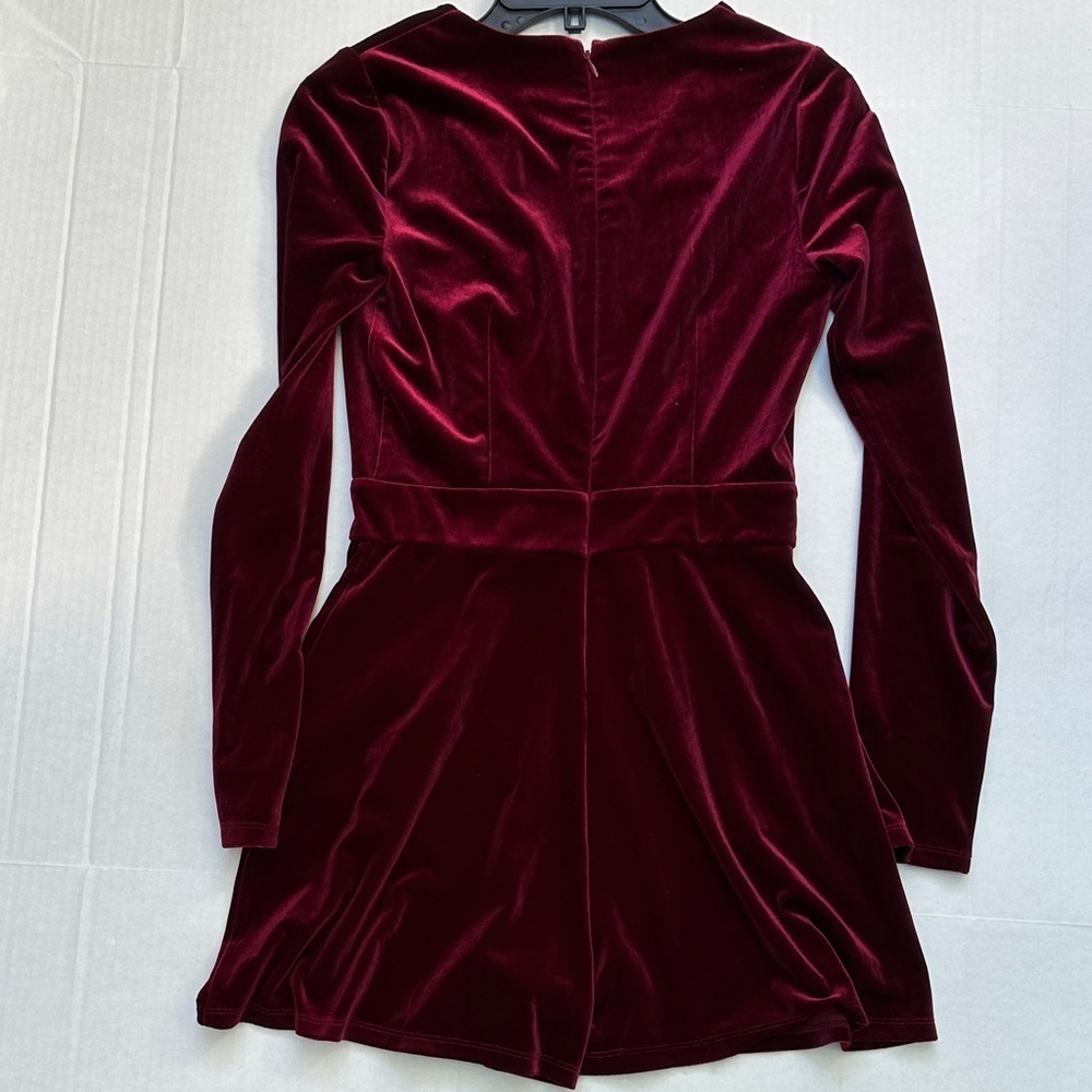New Guess by Marciano Burgundy Long Sleeve jumpsuit Sz S - Picture 5 of 5